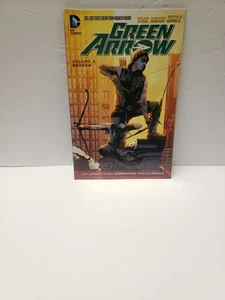 Green Arrow #6 (DC Comics June 2015) - Picture 1 of 5