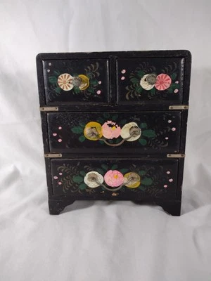 Vtg Old Hand Painted Lacquer Japanese Jewelry Chest 5.5"X6.75x 2.5"  4 Stars - Image 1 of 4