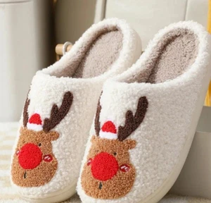 Women's reindeer slippers size 9 - Picture 1 of 3