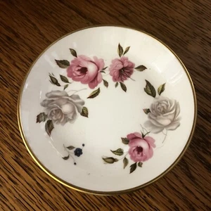 Royal Worcester Butterpat MARISSA pattern - Roses 1974 - Picture 1 of 7
