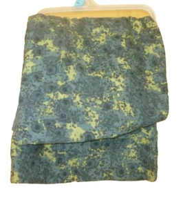 Women's 1X (16W/18W) Green Printed Soft Leggings High Rise Fitted New - Picture 1 of 1