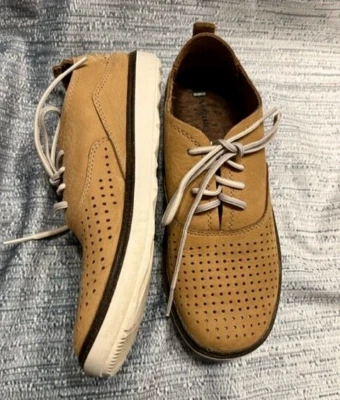 Zapatos mocasines planos Merrell para mujer talla 5,5 Around Town de encaje Oxford de cuero tostado Foto 1 de 4