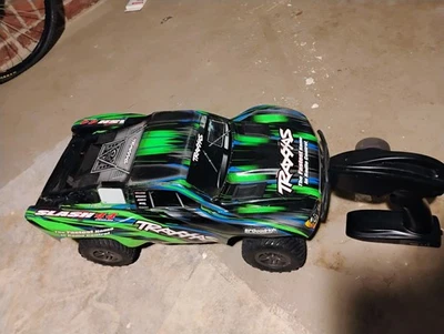 Traxxas Slash 4X4 Brushless vxl 3s 4WD RTR Short Course Truck with cliple body - Image 1 of 4
