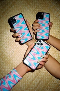 WILDFLOWER phone 11 case frankie’s bikinis limited edition collab - Photo 1 sur 3