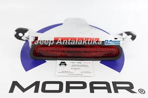 Haut Monté Arrêter Lampe Dodge Avenger Js 2007-2010 5113616AA Neuf Origine Mopar - Picture 1 of 5