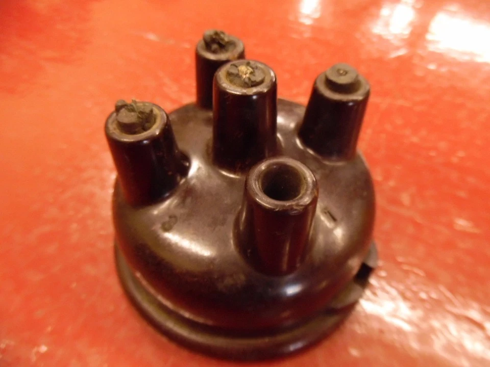 10 年代 20 年代灰色戴维斯 4 Cyl 分销商帽  — 第 1/1 张图片