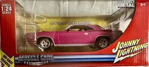 1970 PLYMOUTH HEMI BARRACUDA 1:24 , Johnny Lightning - Picture 1 of 6