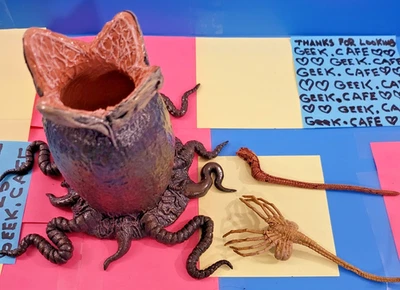 NECA Ultimate Alien Aliens xenomorph FACEHUGGER EGG CHESTBUSTER 40th set LOT N3 - Image 1 of 4