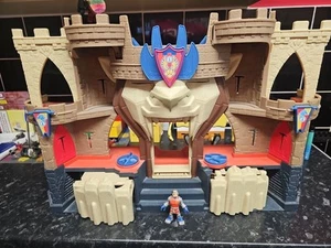fisher price- imaginext lions den castle playset With 1 Figure Free Shipping - Picture 1 of 2