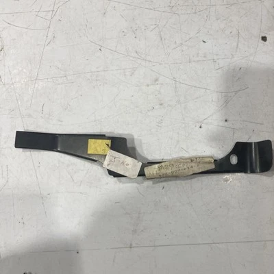 1984-1994 AUDI 100 200 500 V8 Lamp Mount Bar Right 443809614b  NEW OEM - Изображение 1 из 4