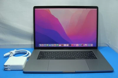 Apple MacBook Pro 15" finales de 2016 A1707 i7-6700HQ 2,6 GHz 16 GB 256 GB Radeon Pro 450 Foto 1 de 4