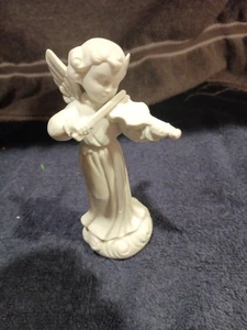 Vintage Porcelain Angel Violinist 6 In - Picture 1 of 3