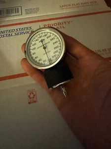 Medline Sphygmomanometer 0-300 MmHg Certified Blood Pressure Gauge M14 Dark Gray - Picture 1 of 4