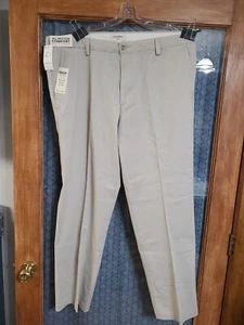 NWT Men's Dockers Easy Khaki Classic Fit Stretch Flat-Front Pants Beige 40x32 - Picture 1 of 10