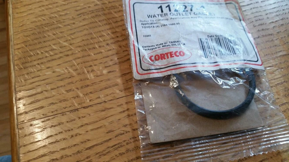 Engine Coolant Thermostat Gasket 11227-1 for 93-10 toyota lexus v-8 engine — 第 1/1 张图片