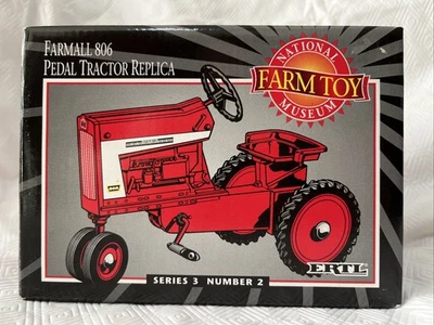 ERTL Farmall 806 Pedal Tractor Replica 1/8 Scale Farm Toy Museum Series 3 - Image 1 of 4