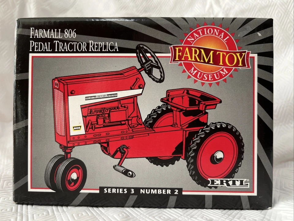 ERTL Farmall 806 Pedal Tractor Replica 1/8 Scale Farm Toy Museum Series 3 - Image 1 of 4