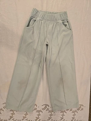 Pantalones Cat&Jack Niñas Ligeros Como Nuevos Piernas Anchas Con Costura Centrr Abajo Piernas Delanteras Mancha Foto 1 de 4