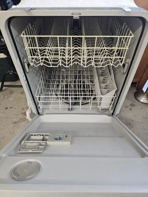 Lavavajillas negro  Foto 1 de 3