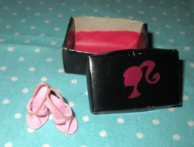 2007 Top Model Summer Pink Strapy Shoes Heels & Shoe Box Barbie - Image 1 of 4
