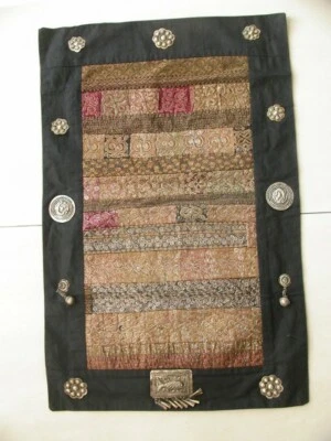 Antiguo bordado a mano del pueblo chino Miao con decoración adorno de plata miao Foto 1 de 4