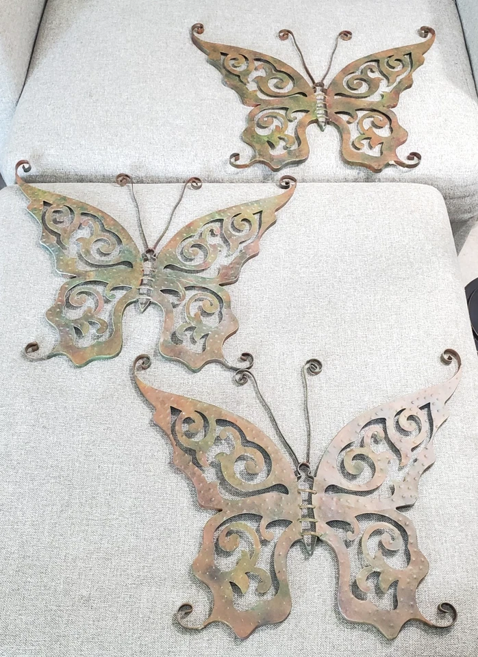 Juego de 3 arte de pared de mariposa de metal grande rústico 22"x17" Foto 1 de 4