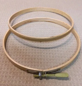 Vintage Wood Embroidery Hoop 6" Flat Metal Screw Made In USA - Picture 1 of 4