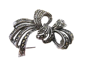 Silver Tone Flower Brooch Badge - Picture 1 of 2