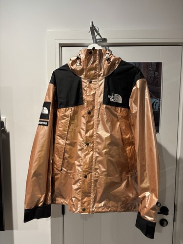 Parka da montagna Supreme x TNF oro rosa metallizzato