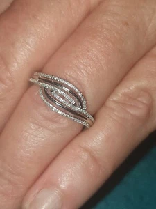 Ladies 9ct White Gold One Hundred Diamond Ring - Picture 1 of 2