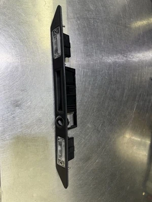 Matrícula de moldura de manija de maletero con montaje de cámara Audi A4 A5 A6 S4 S5 2004-2012 Foto 1 de 4