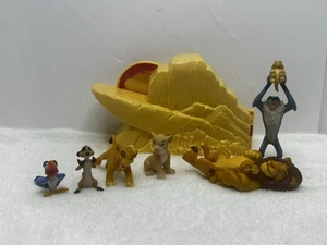 Vintage 1993 Disney König der Löwen Pride Rock Once Upon A Time Spielset mit 6 Actionfiguren - Bild 1 von 4