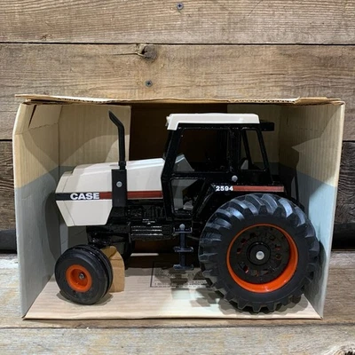 ERTL, Case 2594 Tractor with Cab, #267, 1:16 Scale, Diecast, NIB - Image 1 of 4