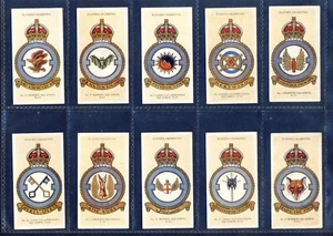 Players "R.A.F. Badges (No motto)". A full set of 50 cards supplied in sleeves. - Picture 1 of 6