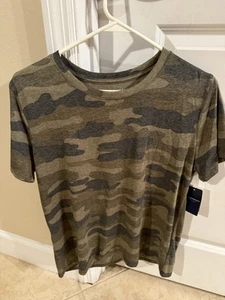 LUCKY BRAND WOMEN'S SUPER SOFT LIGHTWEIGHT T-SHIRT (CAMO MULTI Large NWT - Picture 1 of 6