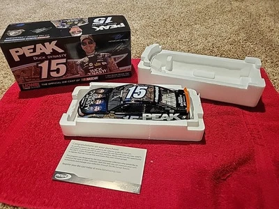 Clint Bowyer #15 Peak Duck Dynasty - Michael Waltrip Racing Toyota Camry 1/24 Foto 1 de 4