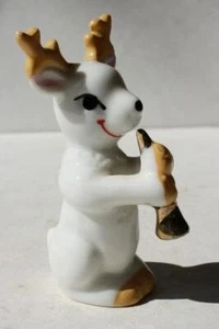 Hirsch Figur hält Gold Trompete Keramik Porzellan handbemalt unmarkiert Fig - - Bild 1 von 1
