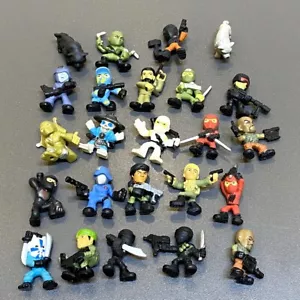 24X Mini Figuras Gi Joe Micro Force Thunder Cobra Commander Ojos de Serpiente Mini Juguetes - Imagen 1 de 7