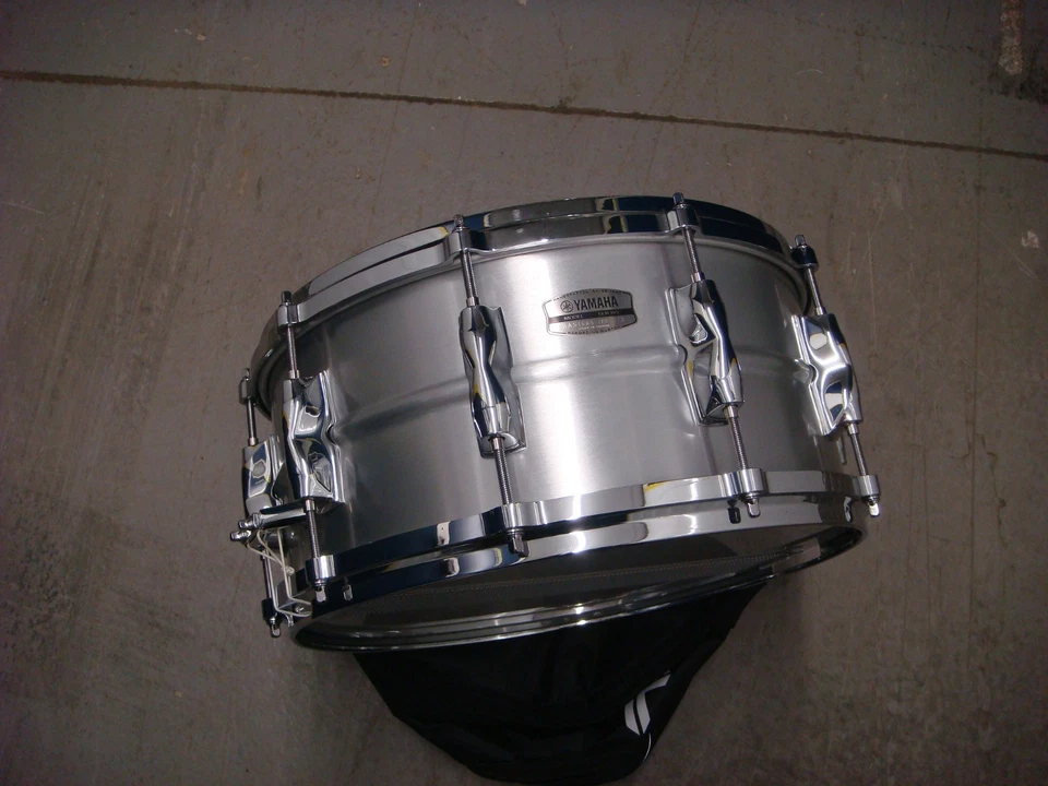 YAMAHA RECORDING CUSTOM SNARE DRUM ALUMINIUM 14x6.5 - Image 1 of 1
