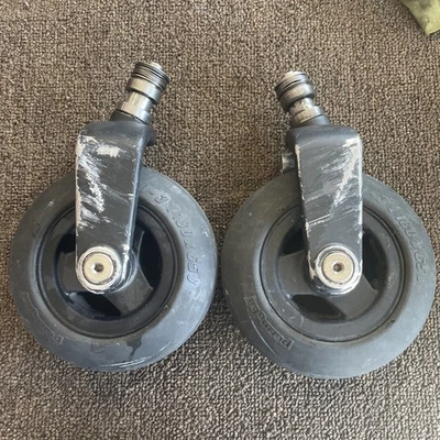 Horquillas ruedas giratorias Permobil M1 2,50"-3" neumáticos 2,50-3 Foto 1 de 4