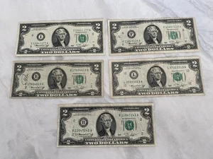 1976 Circulated Two Dollar Bills Lot of 5 - Picture 1 of 4