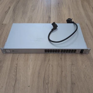 Ubiquiti Networks USW-24 UniFi Gigabit Switch with 24 Ports and SPF - Photo 1/8