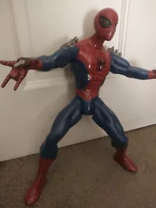 Spider-Man 16" Action Figure 2012 - Eyes Light Up And Web Shooting Sound Effect - Picture 1 of 9