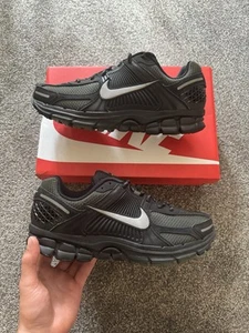 Nike Zoom Vomero 5 Black Sequoia Mens Trainers HV2527 001 UK9 ✅ - Picture 1 of 8