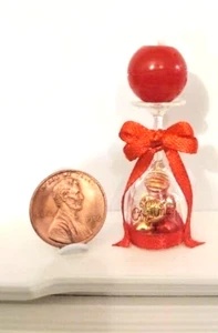 PORTAVELAS MINIATURA CASA DE MUÑECAS ESCALA 1:12 COPA DE VINO DE NAVIDAD CON VELA ROJA - Imagen 1 de 11