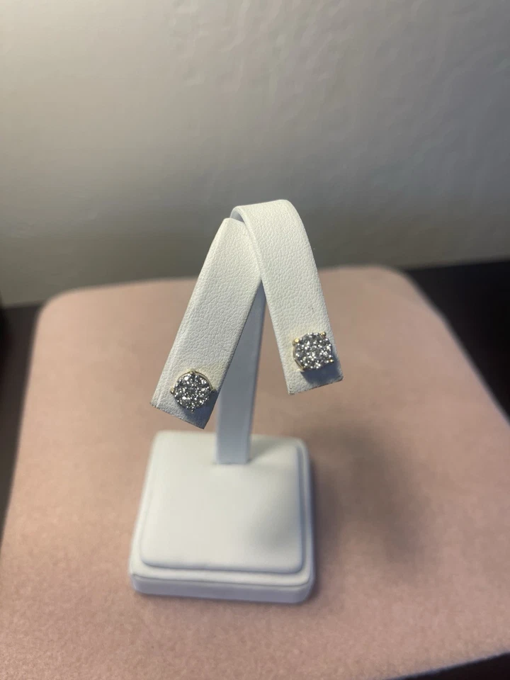 Серьги-гвоздики Affinity с 7 камнями и цветочным кластером из желтого золота 14 карат 1/2 карата - Изображение 1 из 4