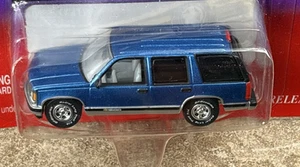 Johnny Lightning Classic Gold Collection 1997 Chevy Tahoe White Lightning Blue - Picture 1 of 5
