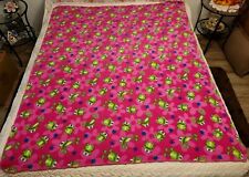 2000s Y2k VTG Groovy Green Frogs & Pink Flowers Fleece Throw Blanket 48" x 56"