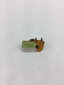 1988 Mooooo Collectible Souvenir Pin 7/8" x 5/8" - Picture 1 of 2