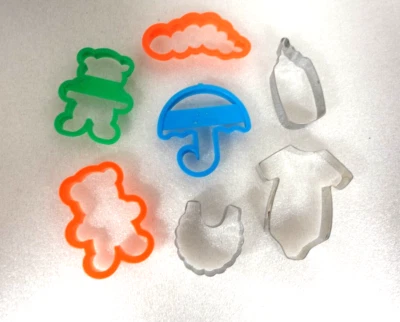 Lote cortador de galletas temático Baby Shower / body / biberón / oso de peluche / paraguas Foto 1 de 2